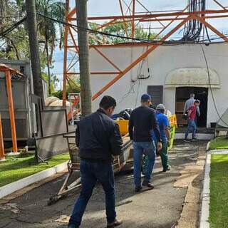 Sinal da Record volta ao ar após incêndio na torre de transmissão