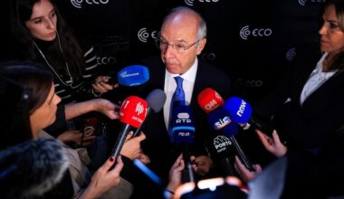 Marques Mendes acusa Gouveia e Melo de dizer disparates e de precipitações polémicas