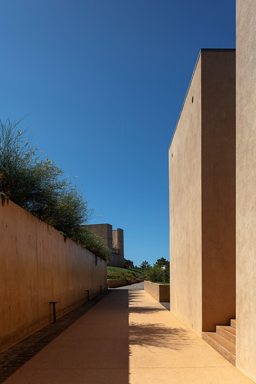 Praia do Canal Nature Resort / Atelier Bugio - Imagem 7 de 23