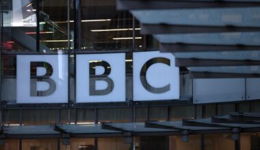 Trump ameaça emissora britânica BBC com ação judicial por edição de discurso