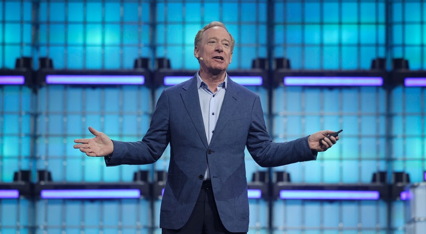 Entrevista ao presidente da Microsoft. Inteligência Artificial "é uma ferramenta e uma arma"