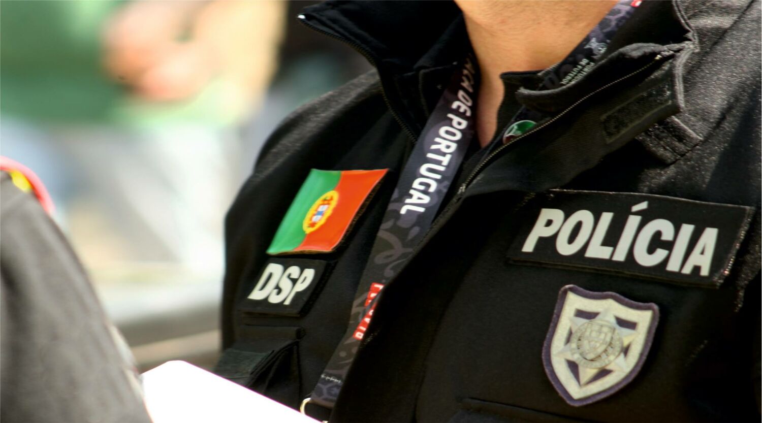 Polícia sodomizou detido com bastão, colegas filmaram. Dois agentes em prisão preventiva