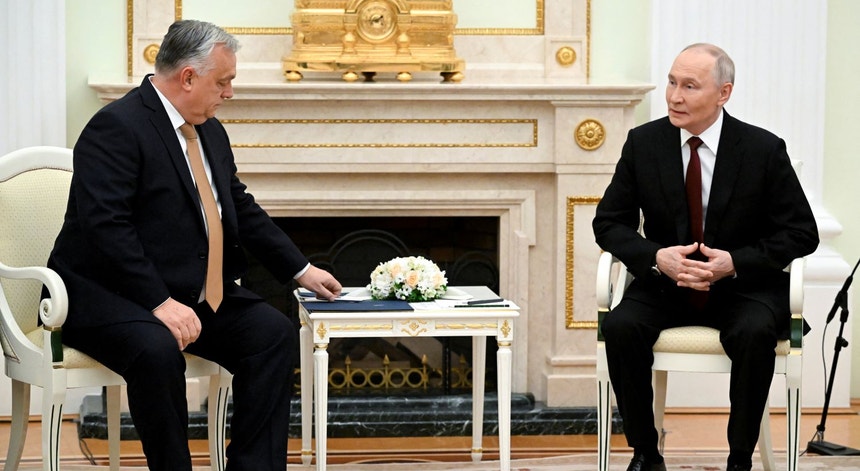 Promessa de Orbán. Hungria vai continuar a comprar petróleo e gás à Rússia