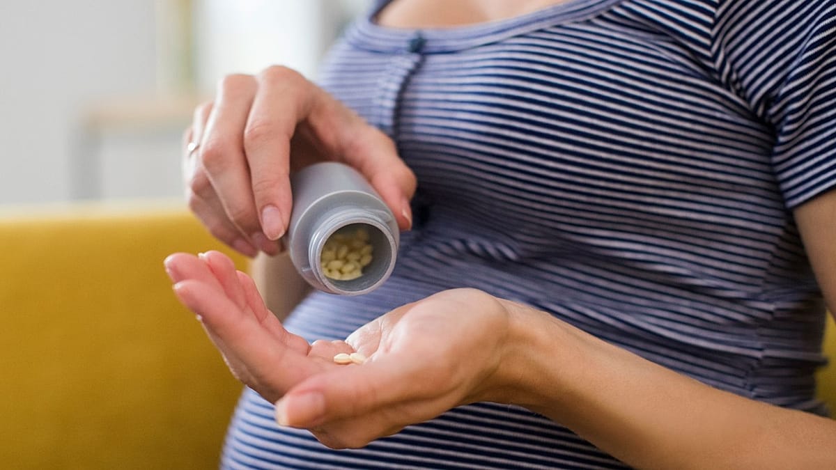 Revisão abrangente não encontra ligação clara entre paracetamol na gravidez e autismo infantil