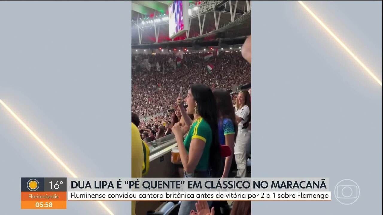 Dua Lipa encontra Sabrina Sato em ensaio da Vila Isabel e vê Fla-Flu no Maracanã - G1