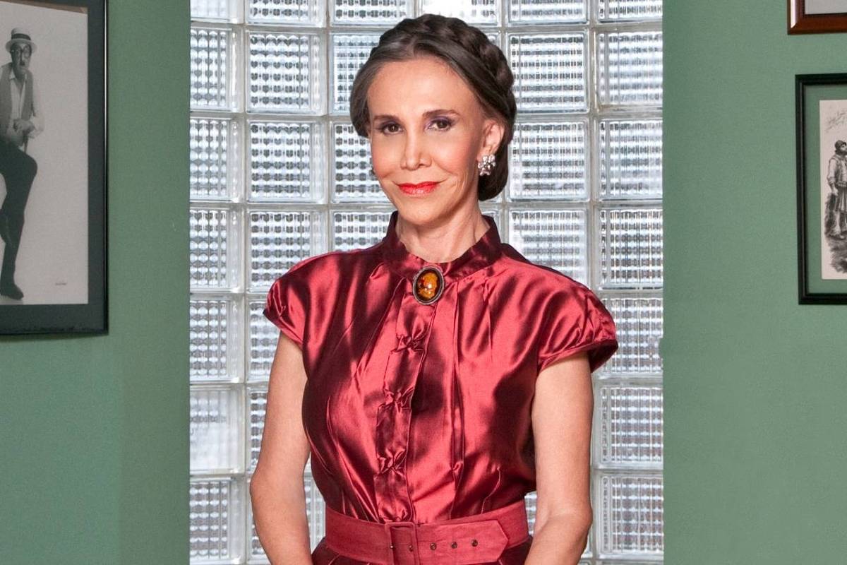 Viúva de Chaves vai participar do Domingo Legal no SBT - 29/11/2025 - Outro Canal