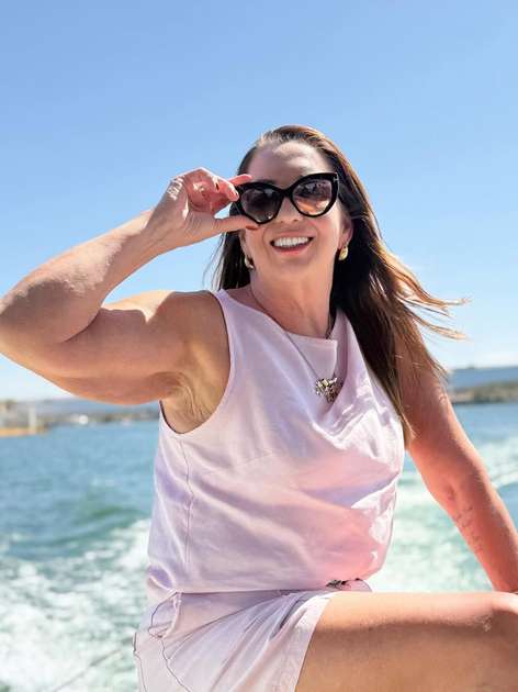 Mãe de Virginia Fonseca ganha raspadinha da Loteria Espanhola - Zoeira