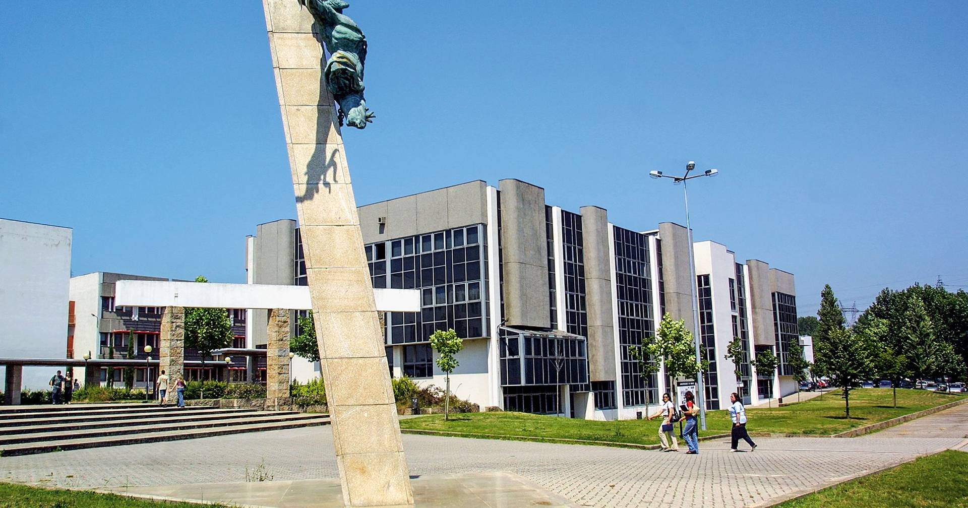 Cientistas e reitores propõem ao Governo alternativas à fusão da FCT e ANI