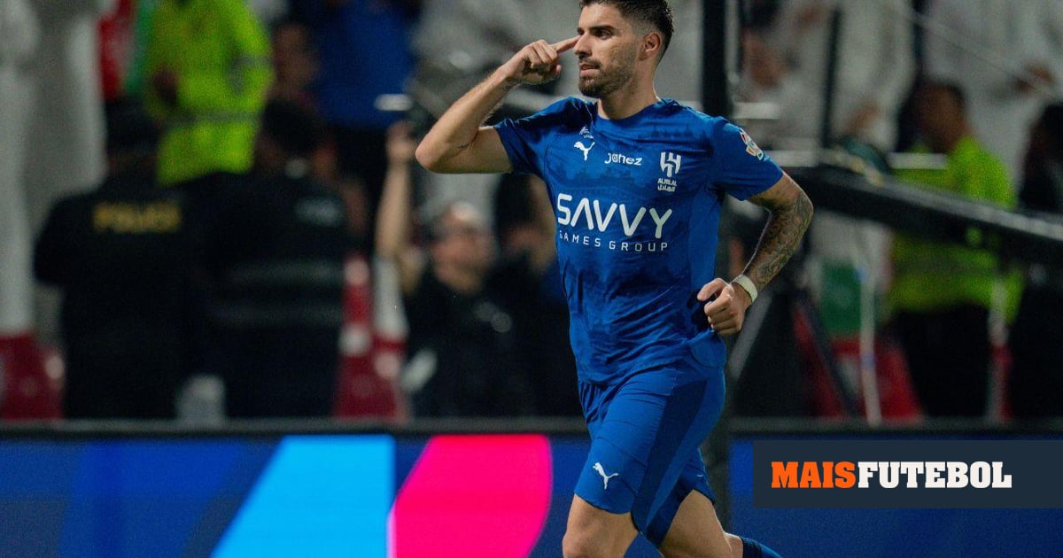 Rúben Neves reage com emojis a rir à grande penalidade de Cristiano Ronaldo