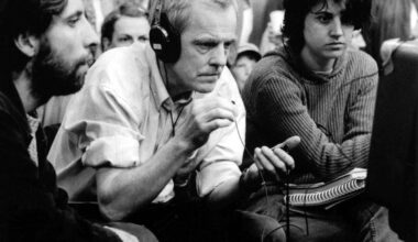 Morre Peter Watkins, pioneiro do drama documental, aos 90 - 02/11/2025 - Ilustrada