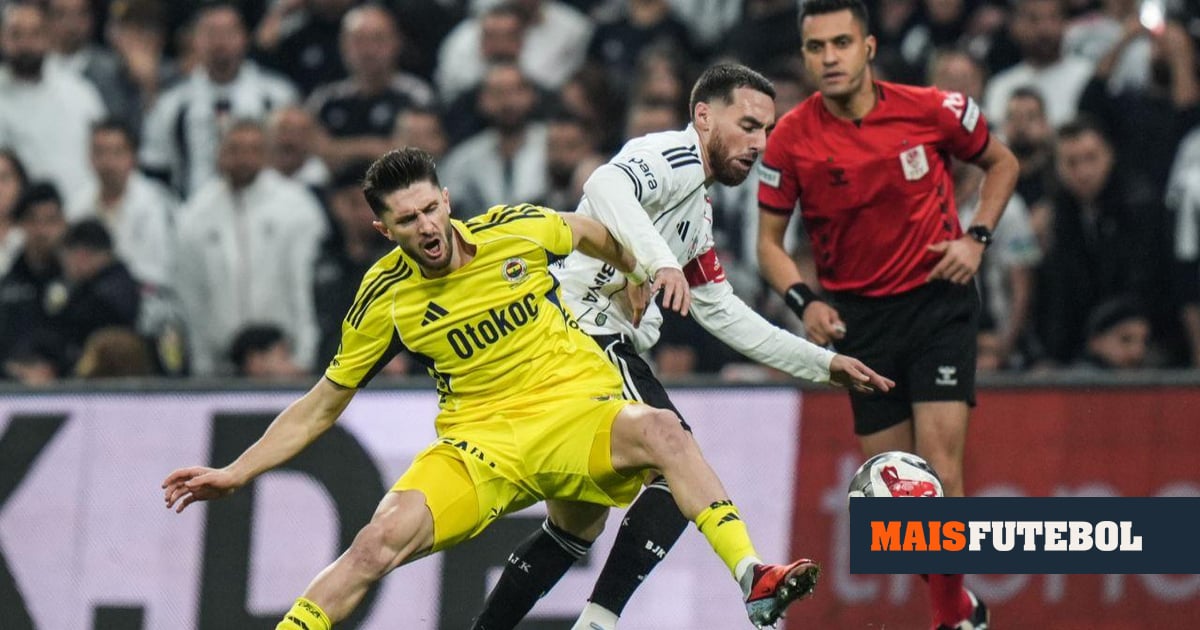 VÍDEO: Kökcü expulso e Besiktas sofre reviravolta no dérbi de Istambul