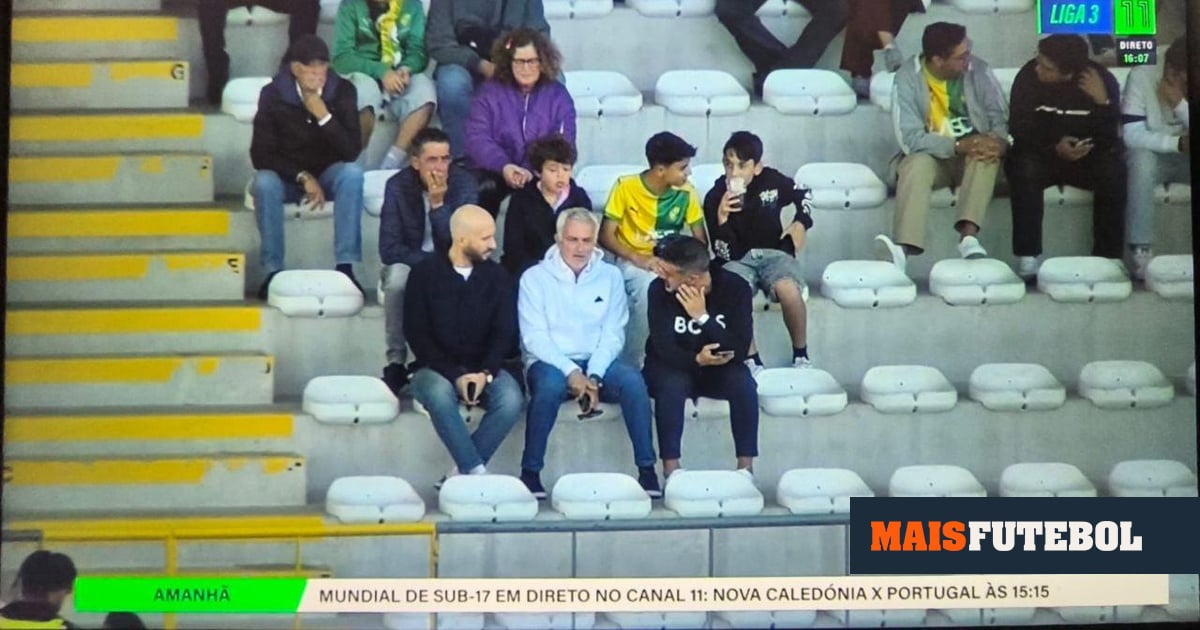 Benfica: Mourinho em Mafra para analisar próximo adversário na Taça