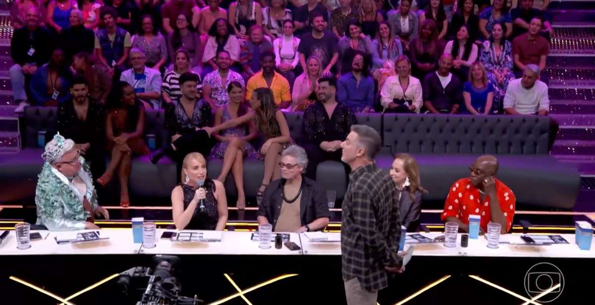 Quem foi eliminado da Dança dos Famosos neste domingo (02/11)? - Zoeira