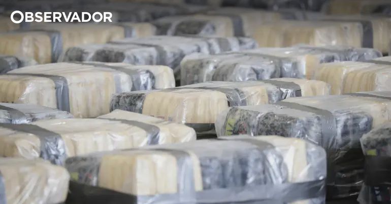 Intercetado 'narcosubmarino' com 1,7 toneladas de cocaína – Observador