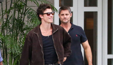 Shawn Mendes tira foto e interage com fãs no Rio - 03/11/2025 - Celebridades