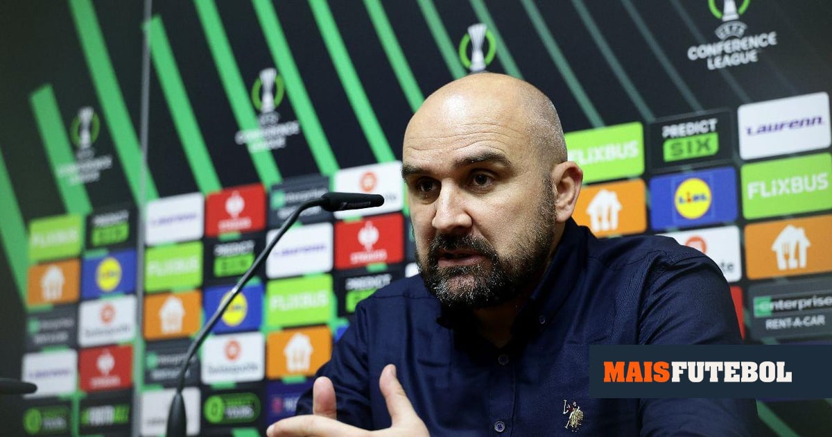 Tragédia na Sérvia: treinador morre minutos após colapsar em pleno jogo