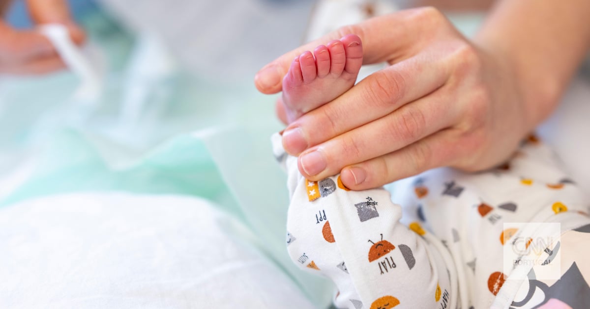 Nascer em Portugal é "tão seguro" que "há cada vez mais estrangeiras a procurarem-nos para terem os filhos"