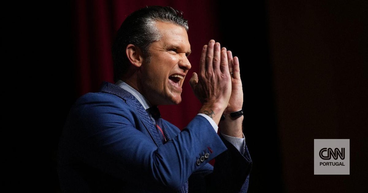 O "telefone vermelho" voltou. EUA e China querem evitar futuros incidentes militares