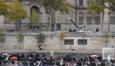 Jamais adivinhará a antiga palavra-passe do Louvre (vai adivinhar com certeza)