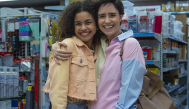 Três Graças: Samira salva Joélly de bullying na escola - 07/11/2025 - Outro Canal