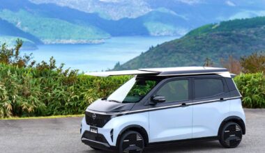 Semana automóvel: carro com painéis solares da Nissan, novo VW T-Roc chega ao mercado, Peugeot apresenta o Polygon e a Toyota o seu Century