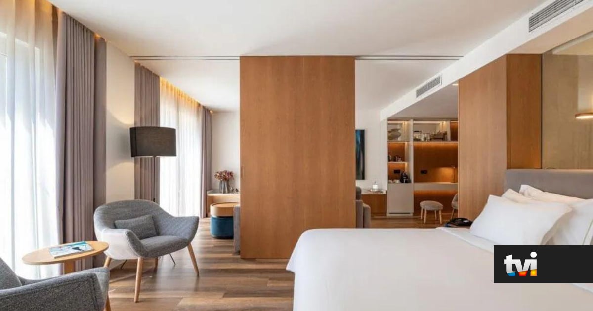 Hotel de luxo em Portugal coloca à venda mesas, colchões, poltronas e outro recheio a partir de 5€ - Dois às 10