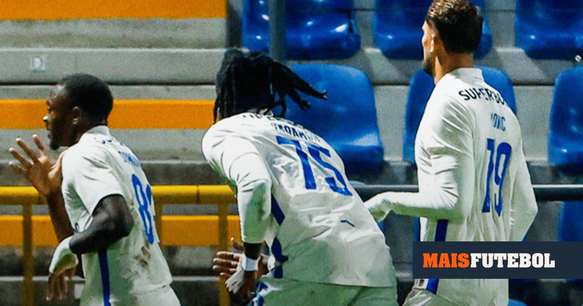 II Liga: FC Porto B vence Chaves, Benfica B perde com Vizela