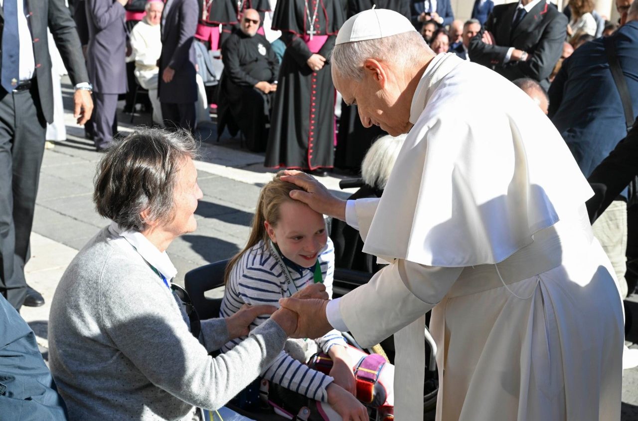 Papa sobre IA e medicina: jamais perder de vista a dignidade humana