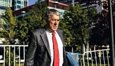 Sócrates pede à juiza para acabar com "degradante espetáculo": "Eu é que escolho o meu advogado"