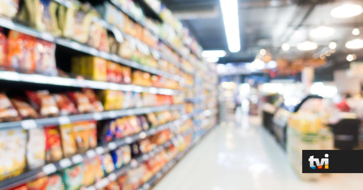 Abriu um supermercado com preços mais baixos que o normal. Aqui é possível fazer um avio por 40 euros - Dois às 10