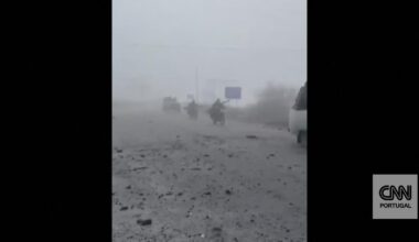 Rússia avança em Pokrovsk montada em motas e carros modificados