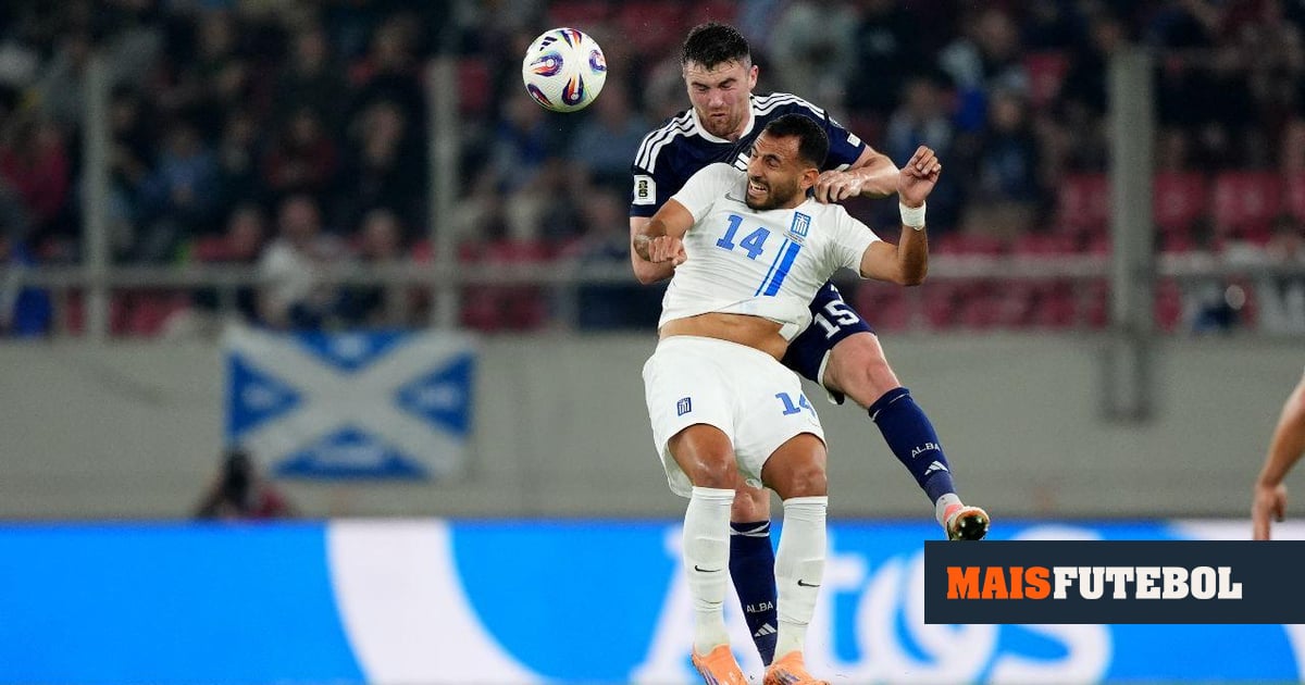 Atenção, Benfica: Vangelis Pavlidis sai lesionado de jogo da Grécia