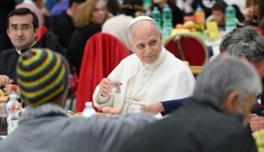 O almoço do Papa com os pobres, sem esquecer as pessoas que sofrem por causa da violência e da fome
