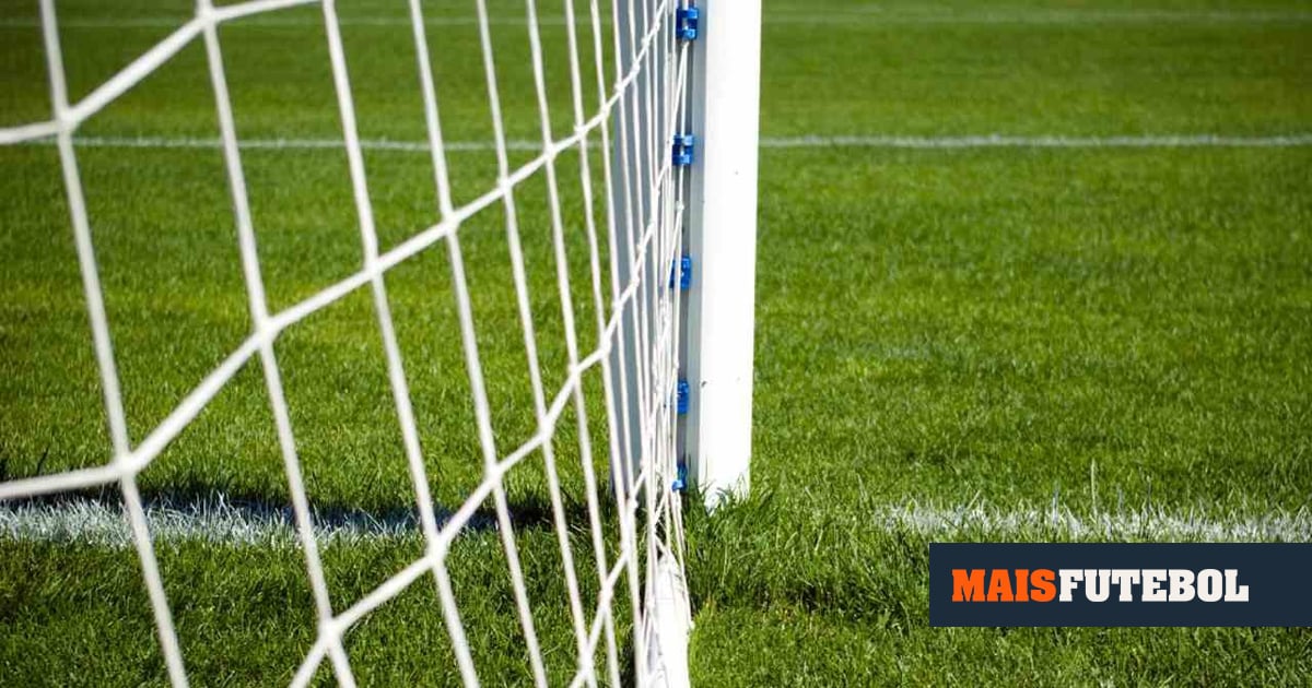 Jogo em Inglaterra interrompido após insultos sexistas à árbitra