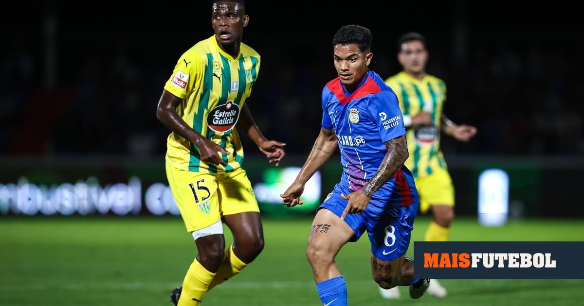 Sporting projeta contratar três médios para a próxima temporada