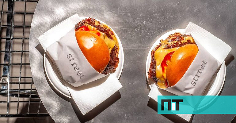 Street Smash Burgers chega a Almada com hambúrgueres gratuitos na abertura — NiT