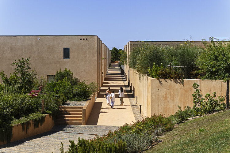 Praia do Canal Nature Resort / Atelier Bugio - Imagem 3 de 23