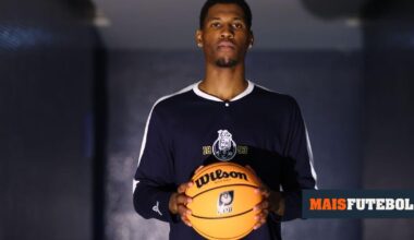 OFICIAL: Cornelius Hudson é reforço do FC Porto e regressa à Liga Portuguesa