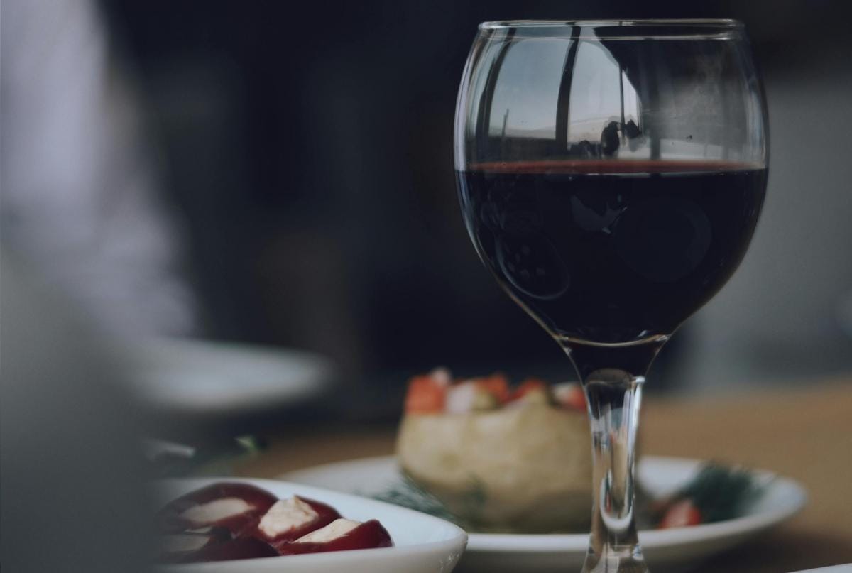 Vinho Reserva no Pingo Doce surpreende ao passar de 12,99 euros para 4,99