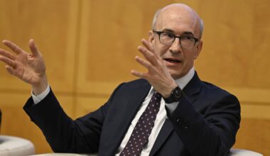 "Se o governo chinês decidir criar pânico no mercado, tem muitas ferramentas para o fazer", alerta Kenneth Rogoff, guru de Harvard