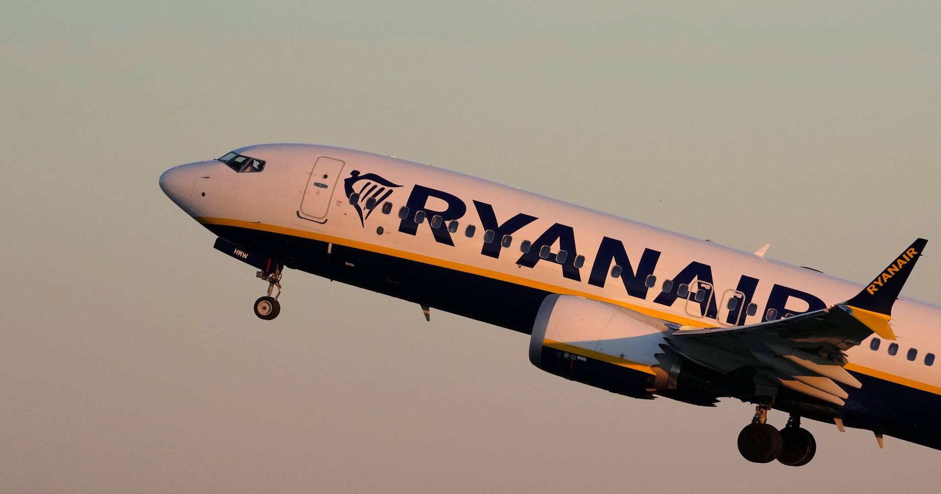Ryanair deixa de voar para os Açores a partir de março