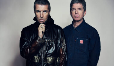 Oasis volta ao Brasil com química explosiva dos Gallagher - 21/11/2025 - Ilustrada