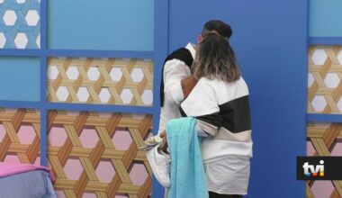 Pedro e Marisa perdidos entre beijos e amassos depois de Leandro tentar revelar o segredo - Secret Story