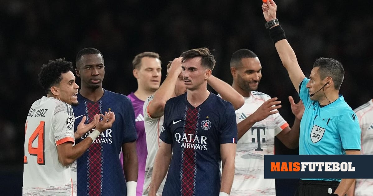 Atenção, Sporting: Luis Díaz suspenso por três jogos na Champions