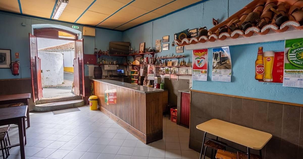 Nesta taberna à moda antiga no Alentejo, as cabeças de borrego são petisco obrigatório