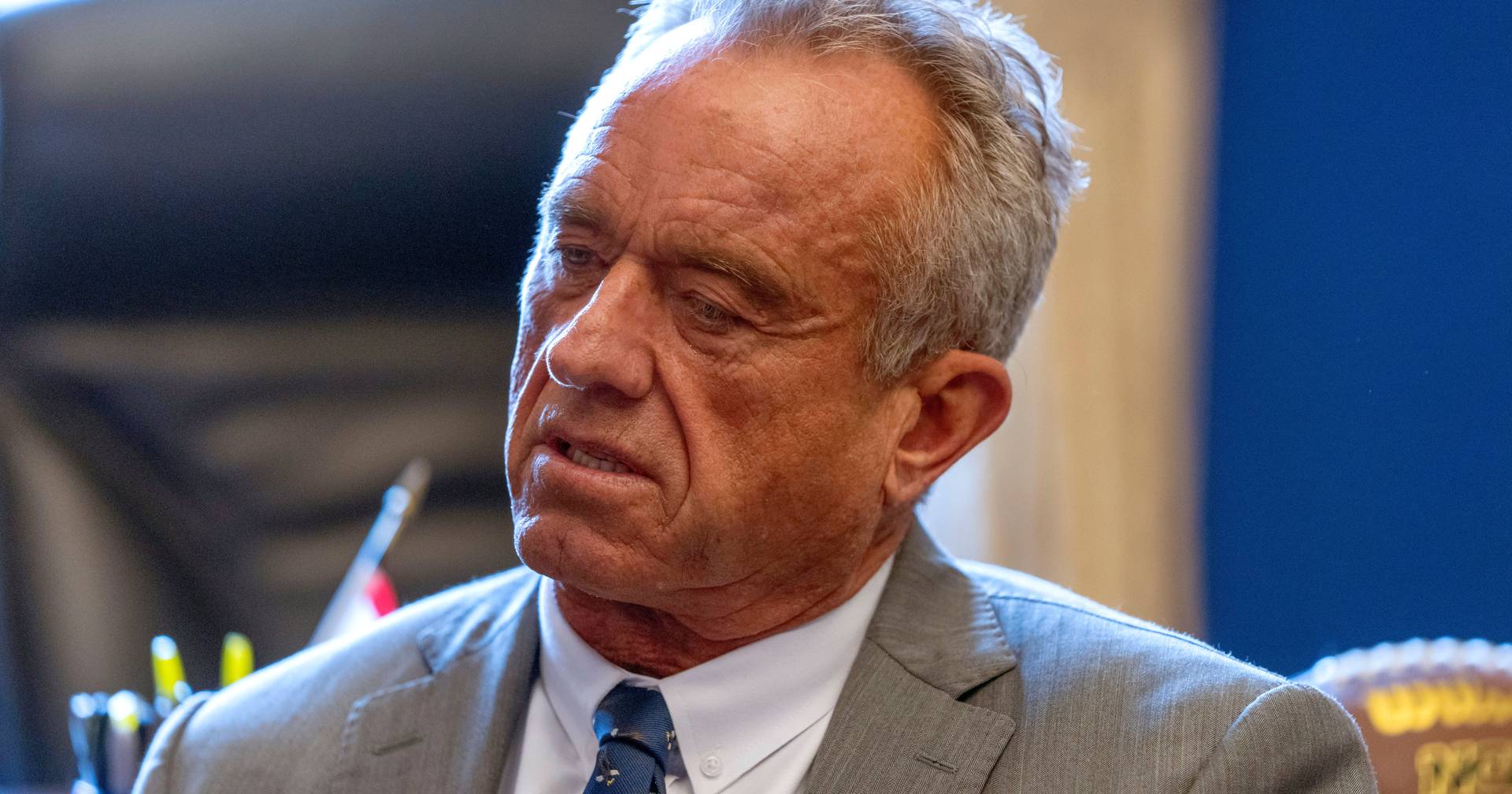 Kennedy Jr. instruiu site governamental a associar vacinas a casos de autismo