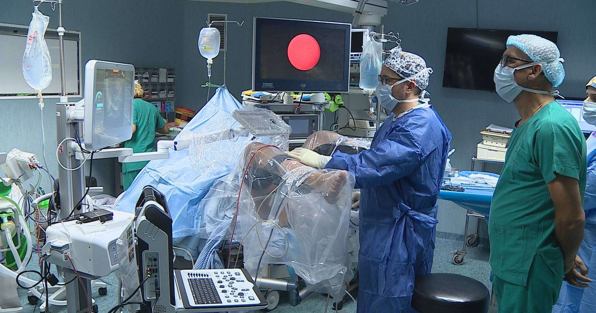 Inovação na saúde: um robô que trata a próstata com jato de água