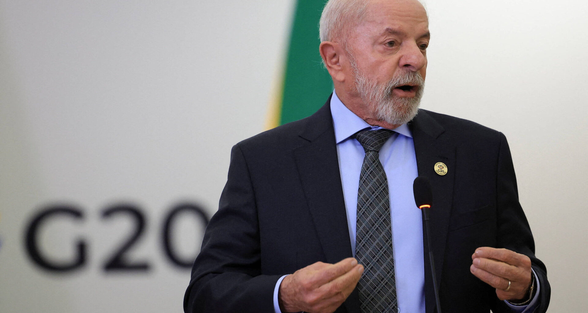 Vídeo: Lula diz que todo mundo sabe o que Bolsonaro fez - 23/11/2025 - Poder