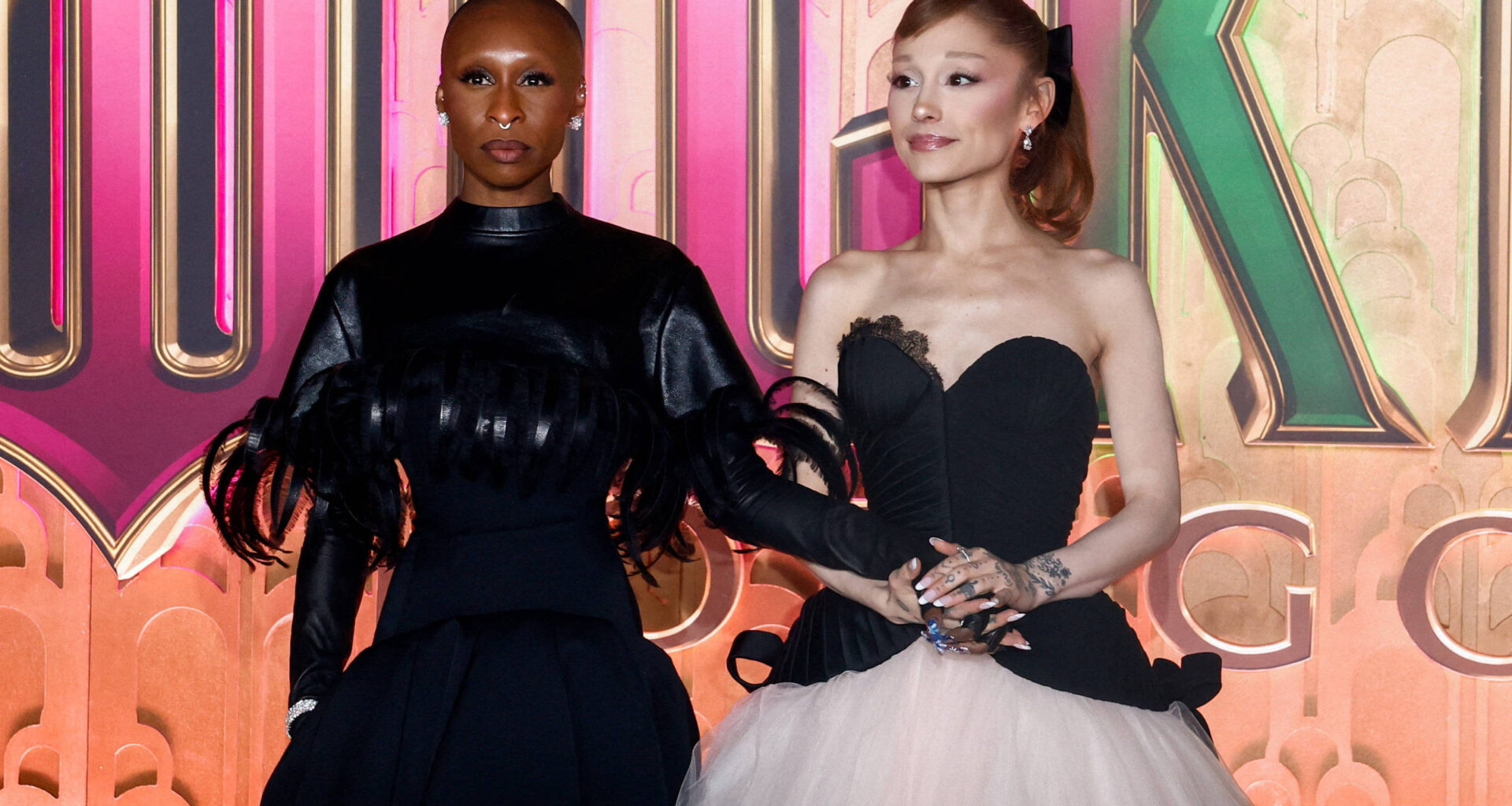 Wicked: Homem que agarrou Ariana é banido de Singapura - 23/11/2025 - Ilustrada