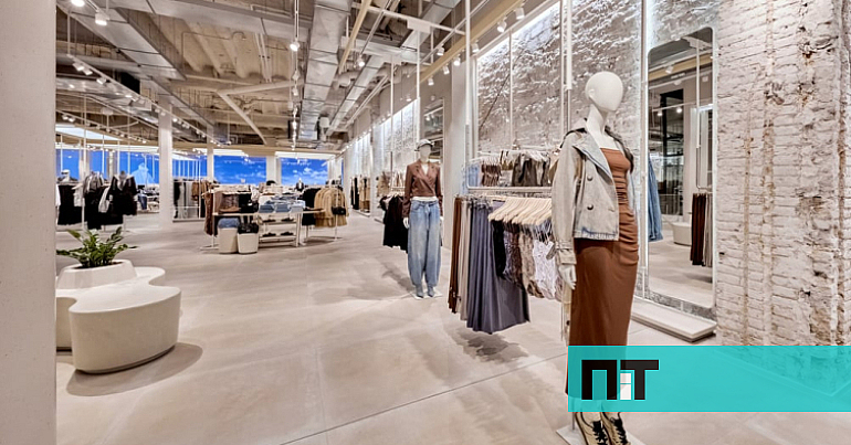 Pára tudo. Lefties tem vestidos acetinados que combinam com tudo por 19,99€ — NiT